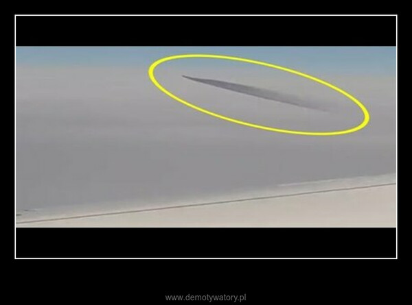 Pasażer Ryanaira  sfilmował UFO –  